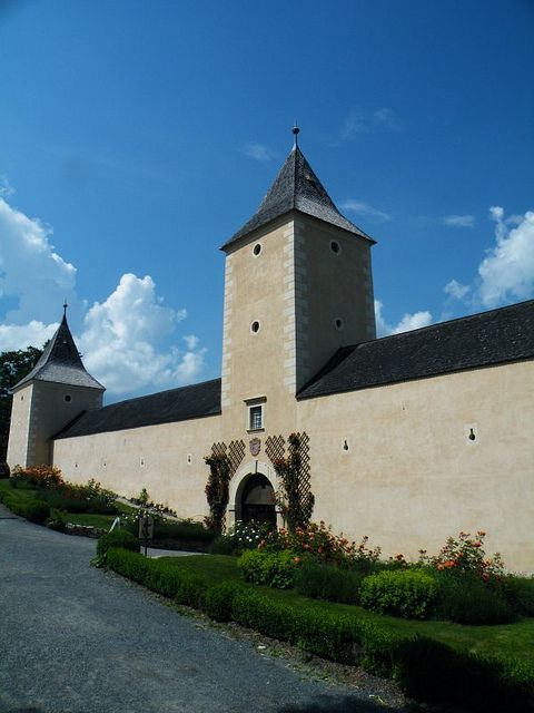 Замок Розенбург